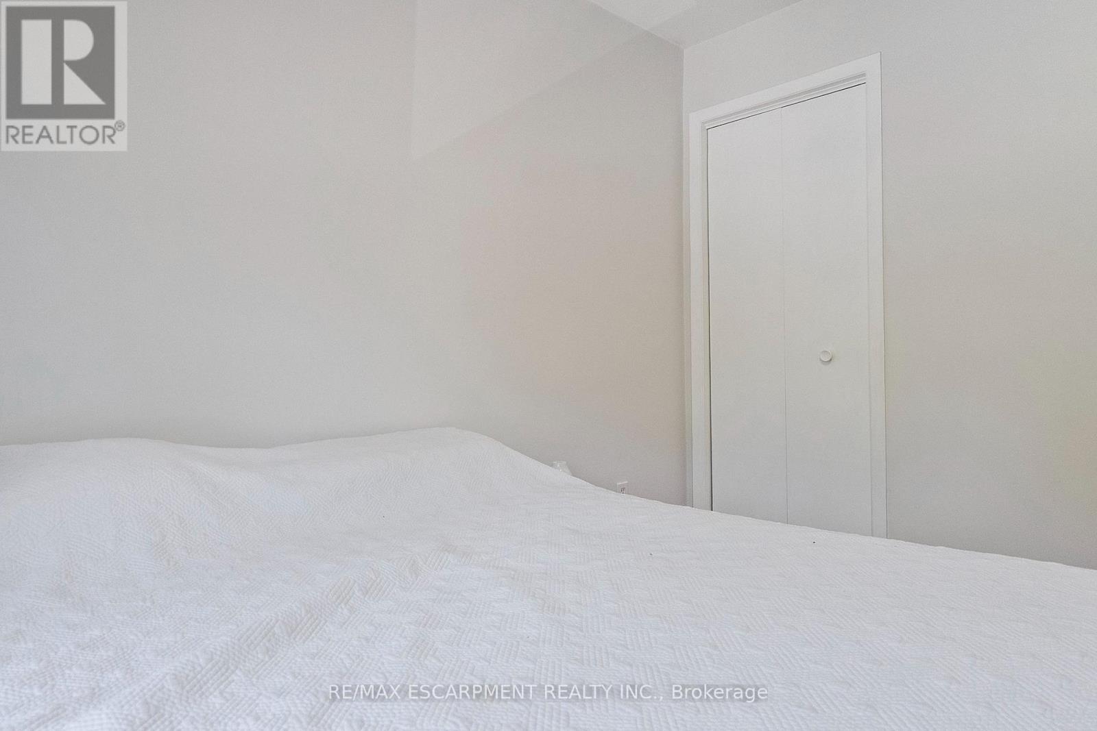 2506 Yarmouth Crescent, Oakville, Ontario  L6L 2M8 - Photo 17 - W13551864