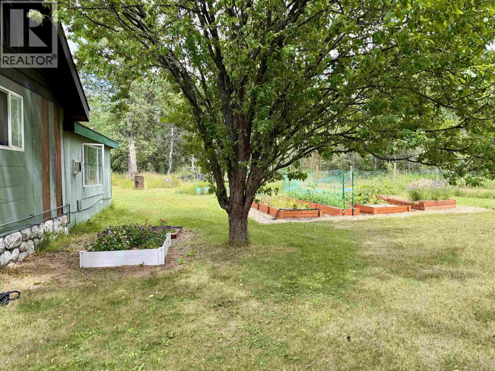 561 6th Avenue, Fort Fraser, British Columbia  V0J 1N0 - Photo 12 - R3144957