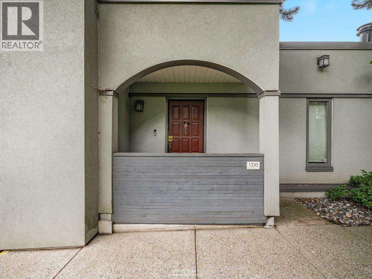 1330 W 7TH AVENUE