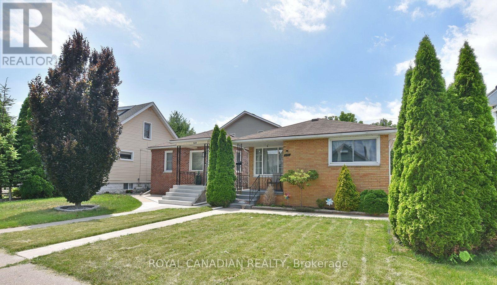 1635 Elsmere Avenue, Windsor, Ontario  N8X 4H5 - Photo 2 - X13551876