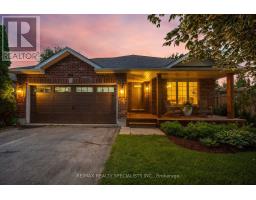 408 FLANNERY DRIVE, Centre Wellington, Ontario