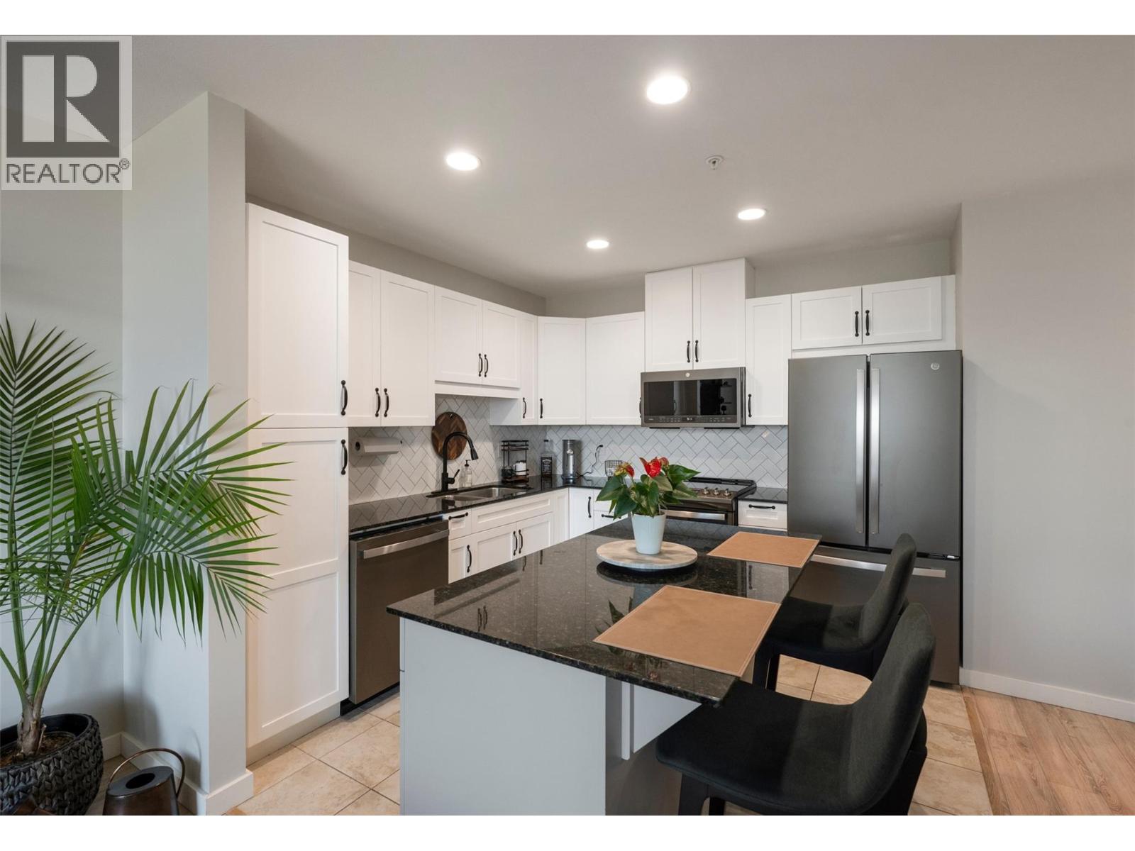 3301 Skaha Lake Road Unit# 608, Penticton, British Columbia  V2A 6G6 - Photo 11 - 10393632