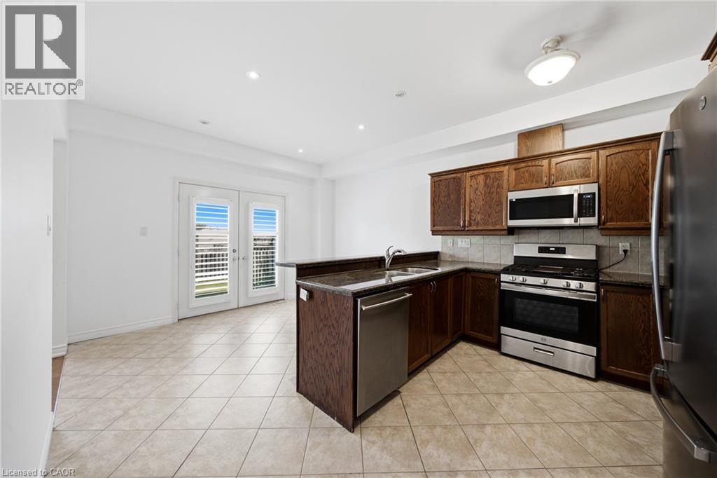 441 Stonehenge Drive Unit# 32, Ancaster, Ontario  L9K 0A2 - Photo 19 - 40847200