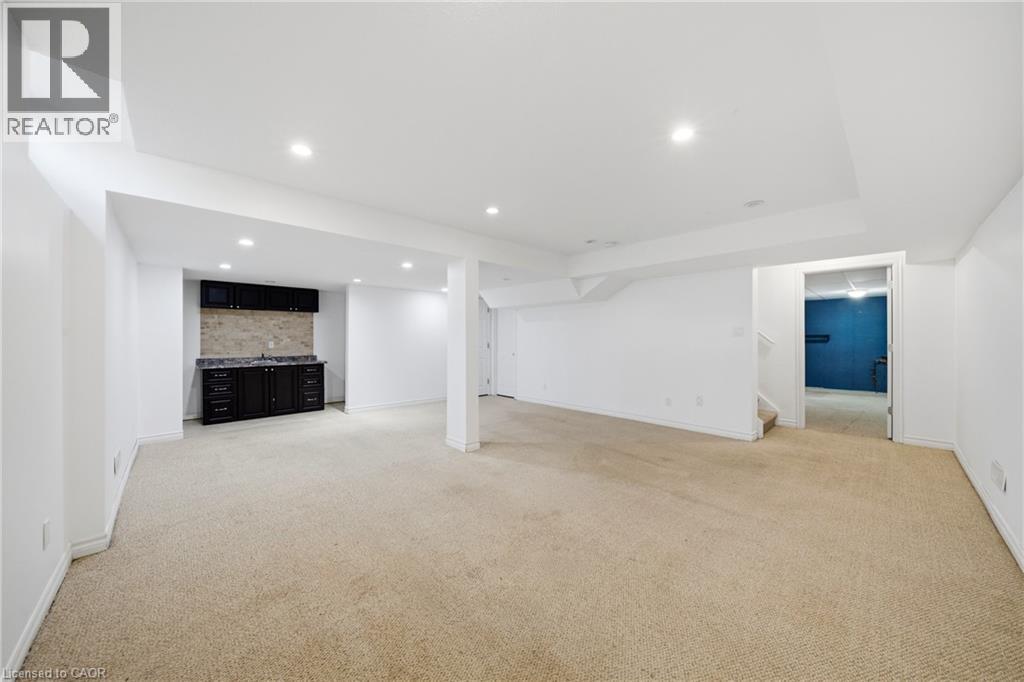 441 Stonehenge Drive Unit# 32, Ancaster, Ontario  L9K 0A2 - Photo 39 - 40847200