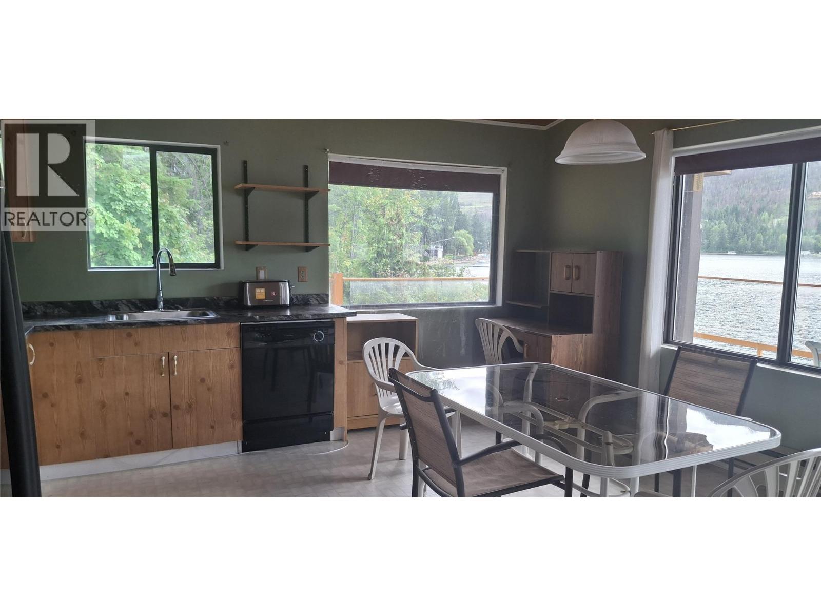 2327 Chief Atahm Drive, Chase, British Columbia  V0E 1M2 - Photo 6 - 10394404