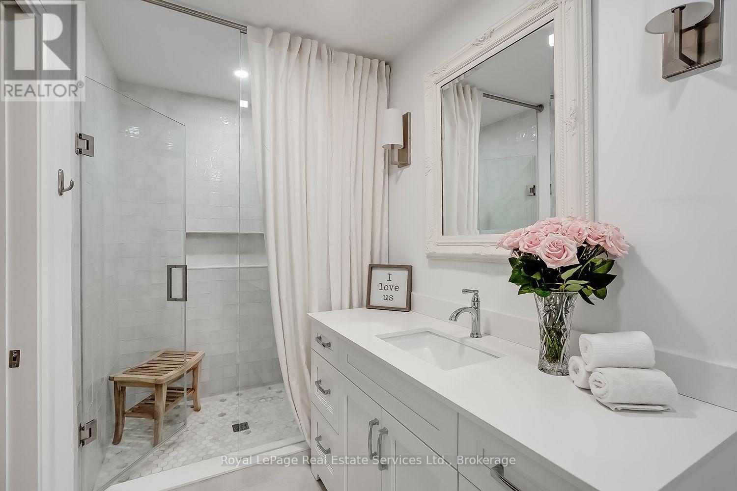 1484 Princeton Crescent, Oakville, Ontario  L6H 4H3 - Photo 19 - W13551904