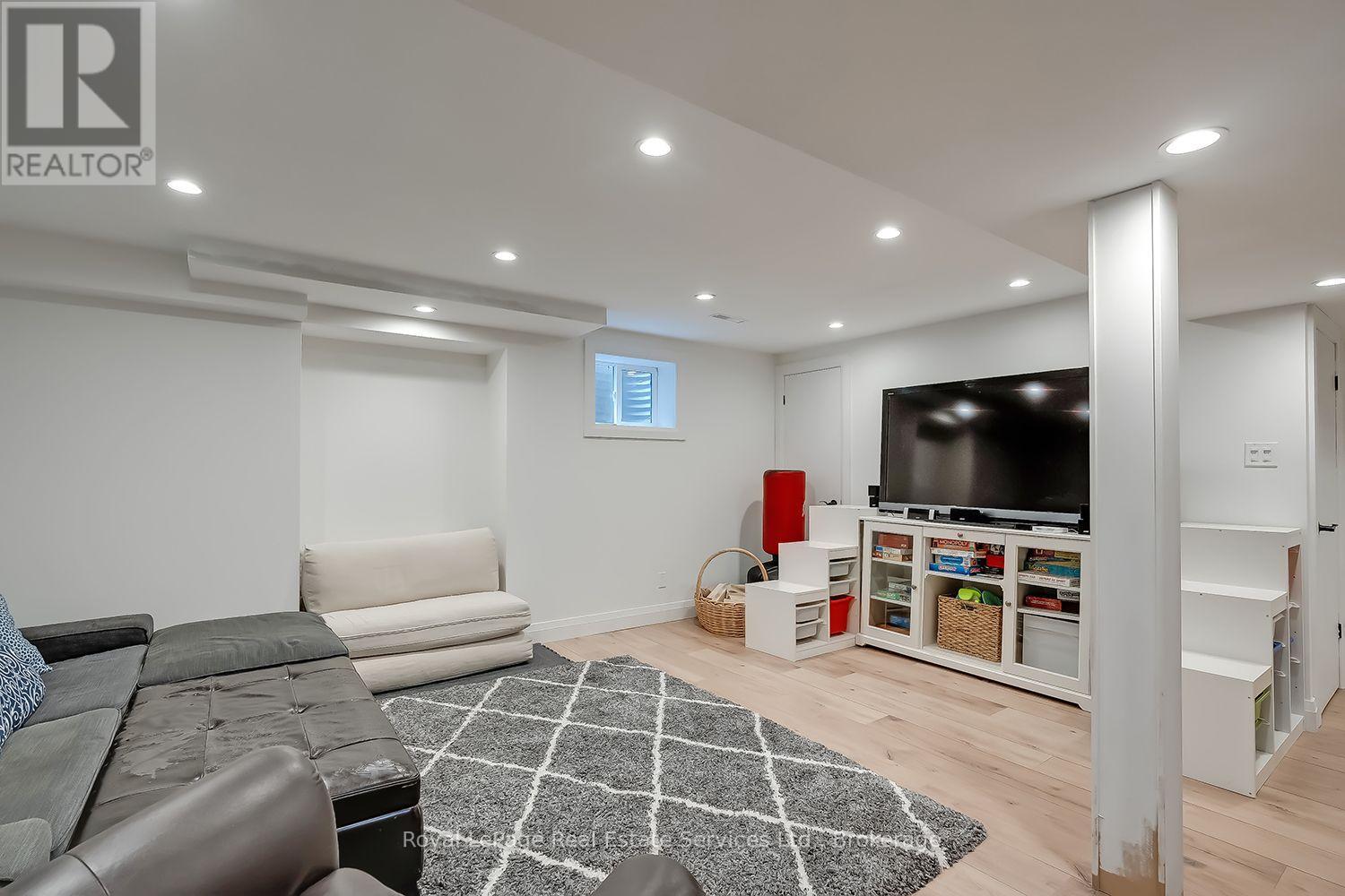 1484 Princeton Crescent, Oakville, Ontario  L6H 4H3 - Photo 24 - W13551904