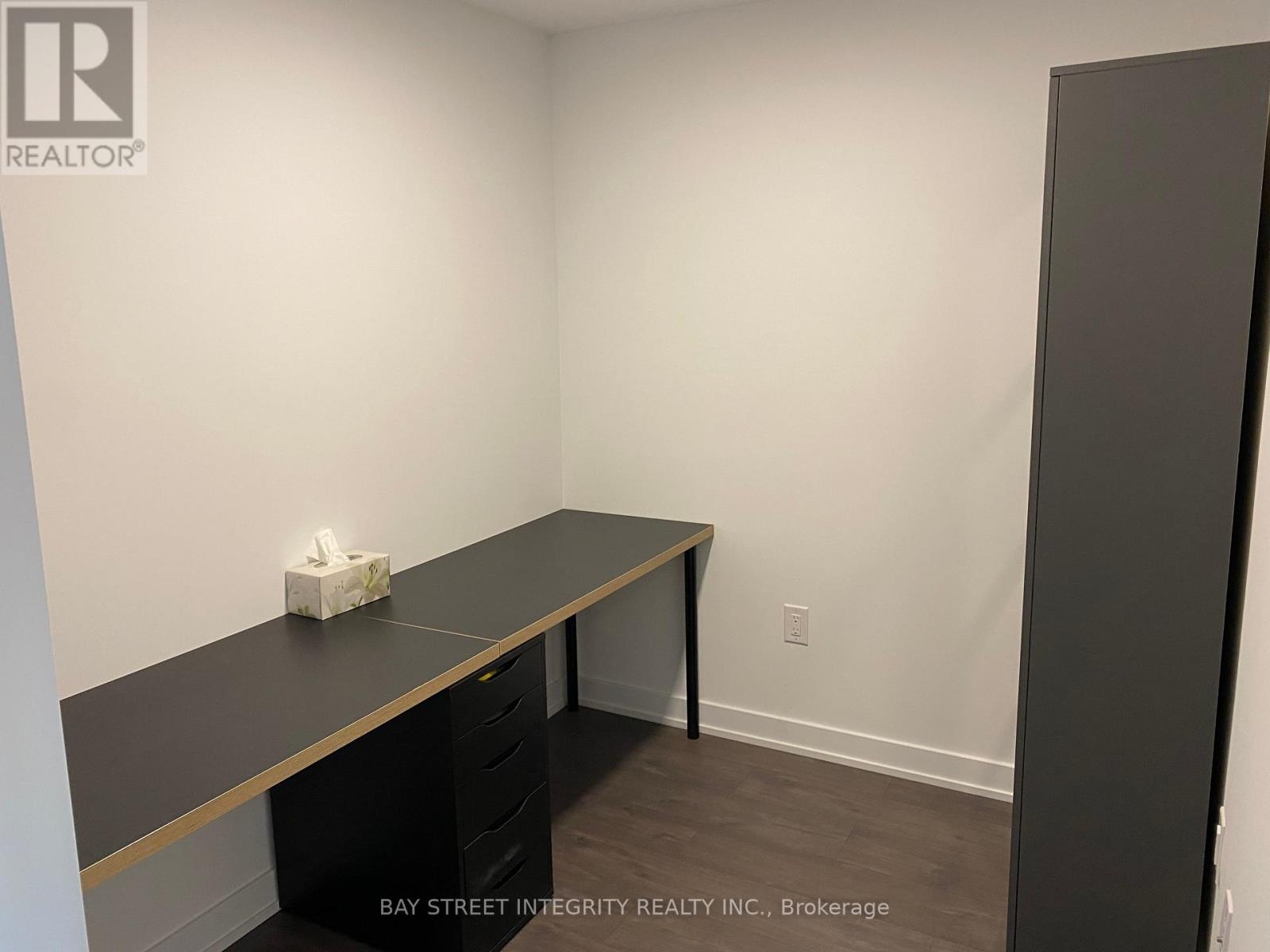 1009 - 50 Mccaul Street, Toronto, Ontario  M5T 1V9 - Photo 2 - C13551928
