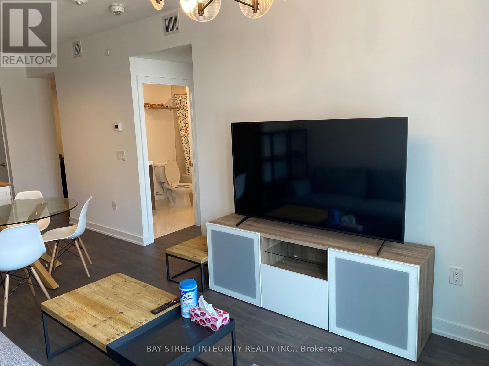 1009 - 50 Mccaul Street, Toronto, Ontario  M5T 1V9 - Photo 5 - C13551928