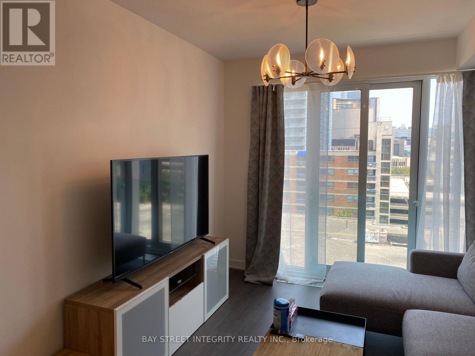1009 - 50 Mccaul Street, Toronto, Ontario  M5T 1V9 - Photo 9 - C13551928