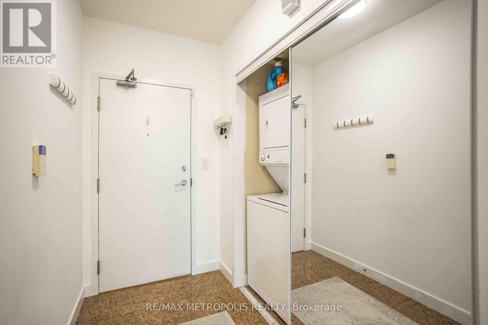 2510 - 5 Mariner Terrace, Toronto, Ontario  M5V 3V6 - Photo 14 - C13551964
