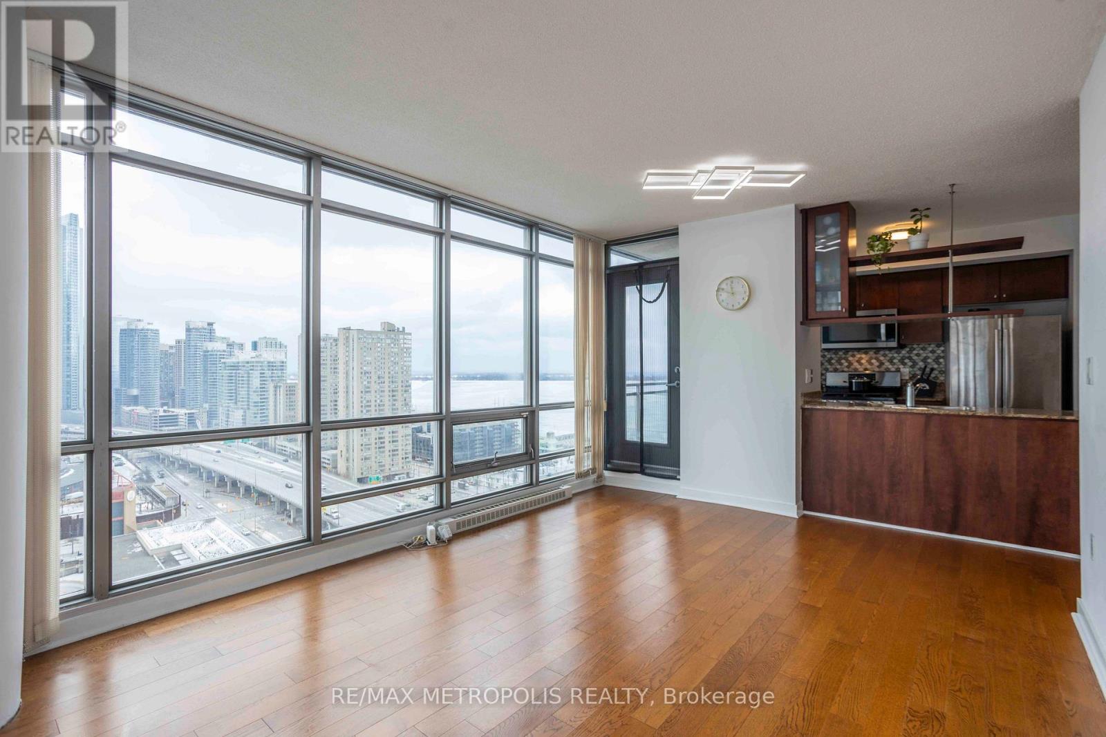 2510 - 5 Mariner Terrace, Toronto, Ontario  M5V 3V6 - Photo 21 - C13551964