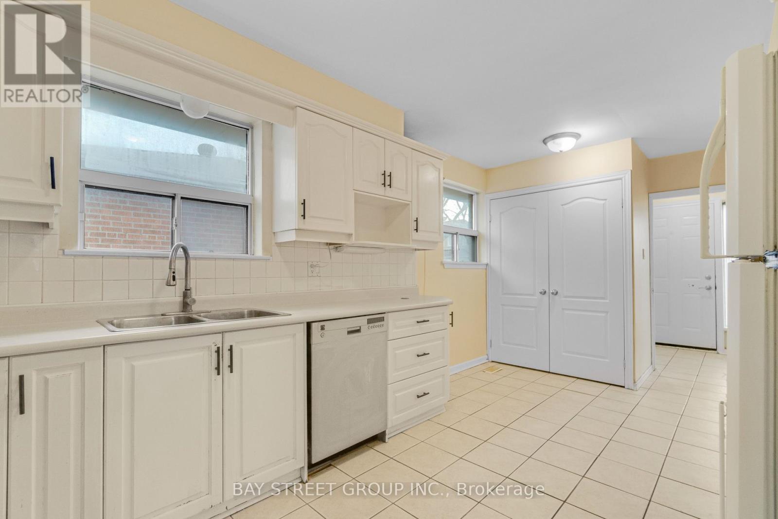 Upper - 40 Bellbury Crescent, Toronto (Don Valley Village), Ontario  M2J 2J8 - Photo 10 - C13551974