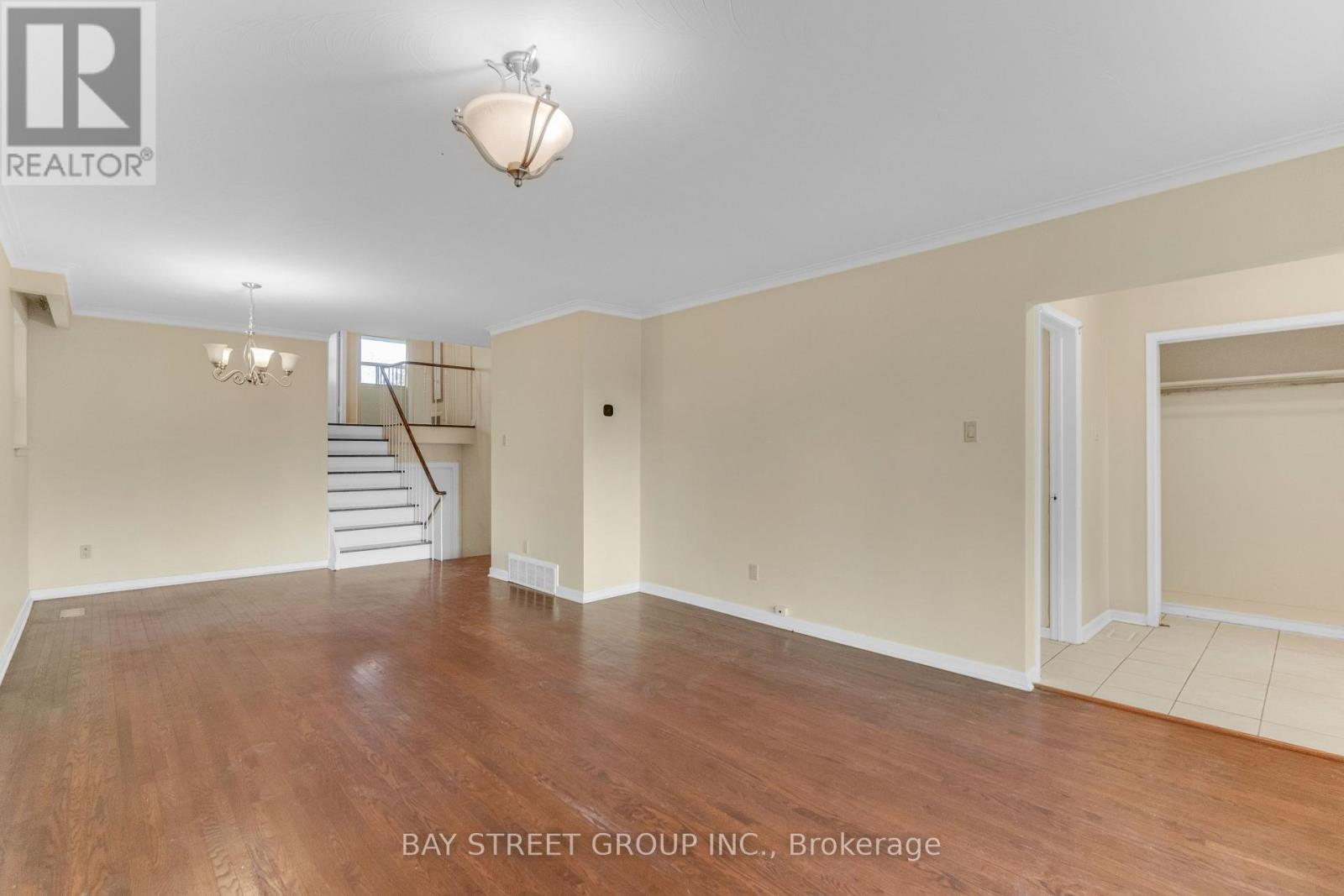 Upper - 40 Bellbury Crescent, Toronto (Don Valley Village), Ontario  M2J 2J8 - Photo 5 - C13551974