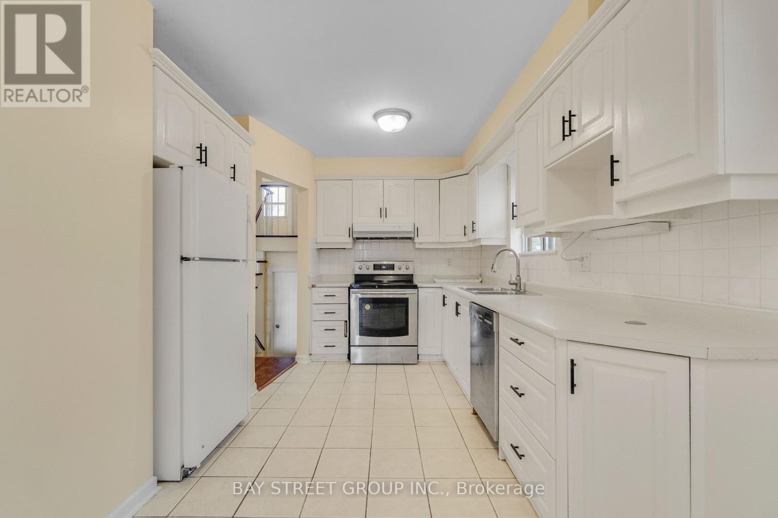 Upper - 40 Bellbury Crescent, Toronto (Don Valley Village), Ontario  M2J 2J8 - Photo 9 - C13551974
