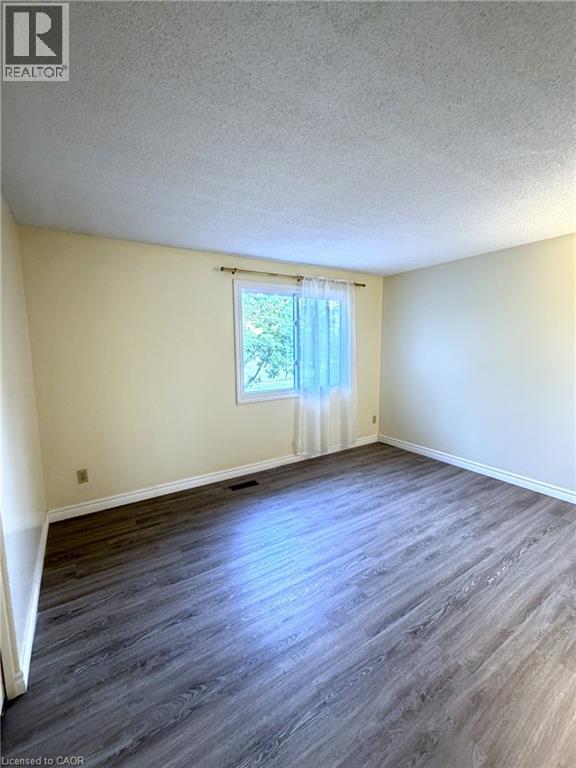395 Kingscourt Drive Unit# 4, Waterloo, Ontario  N2K 3R4 - Photo 13 - 40847218