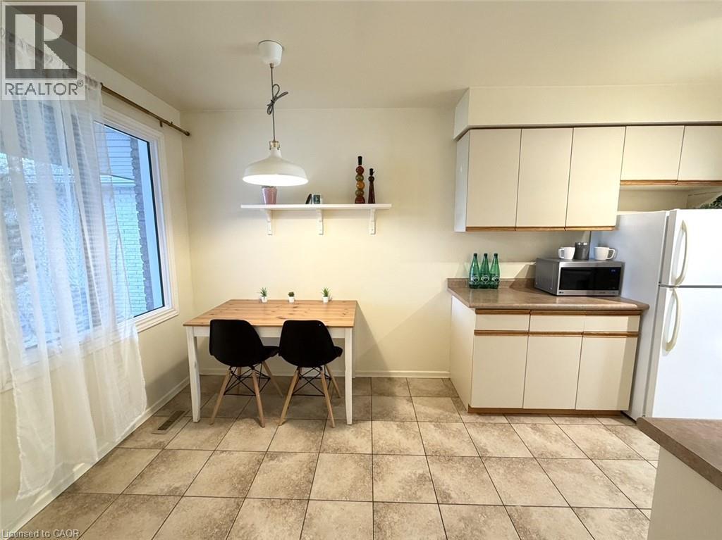 395 Kingscourt Drive Unit# 4, Waterloo, Ontario  N2K 3R4 - Photo 7 - 40847218