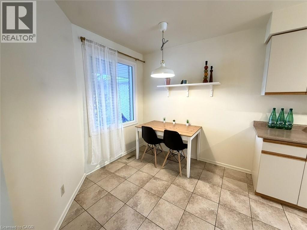 395 Kingscourt Drive Unit# 4, Waterloo, Ontario  N2K 3R4 - Photo 8 - 40847218