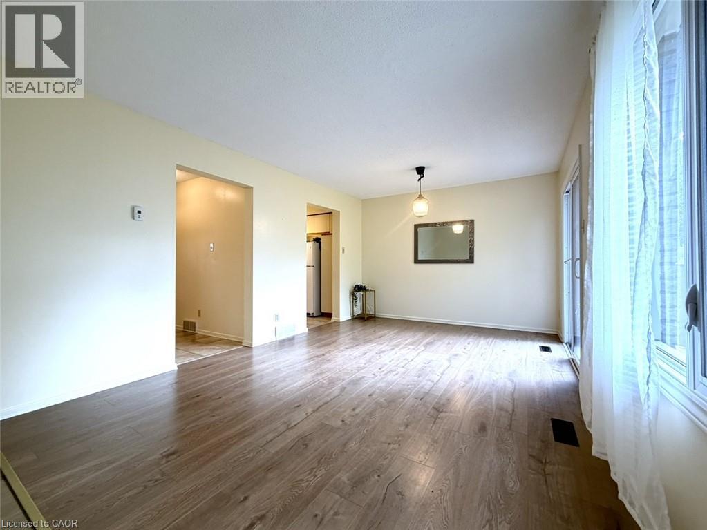 395 Kingscourt Drive Unit# 4, Waterloo, Ontario  N2K 3R4 - Photo 9 - 40847218