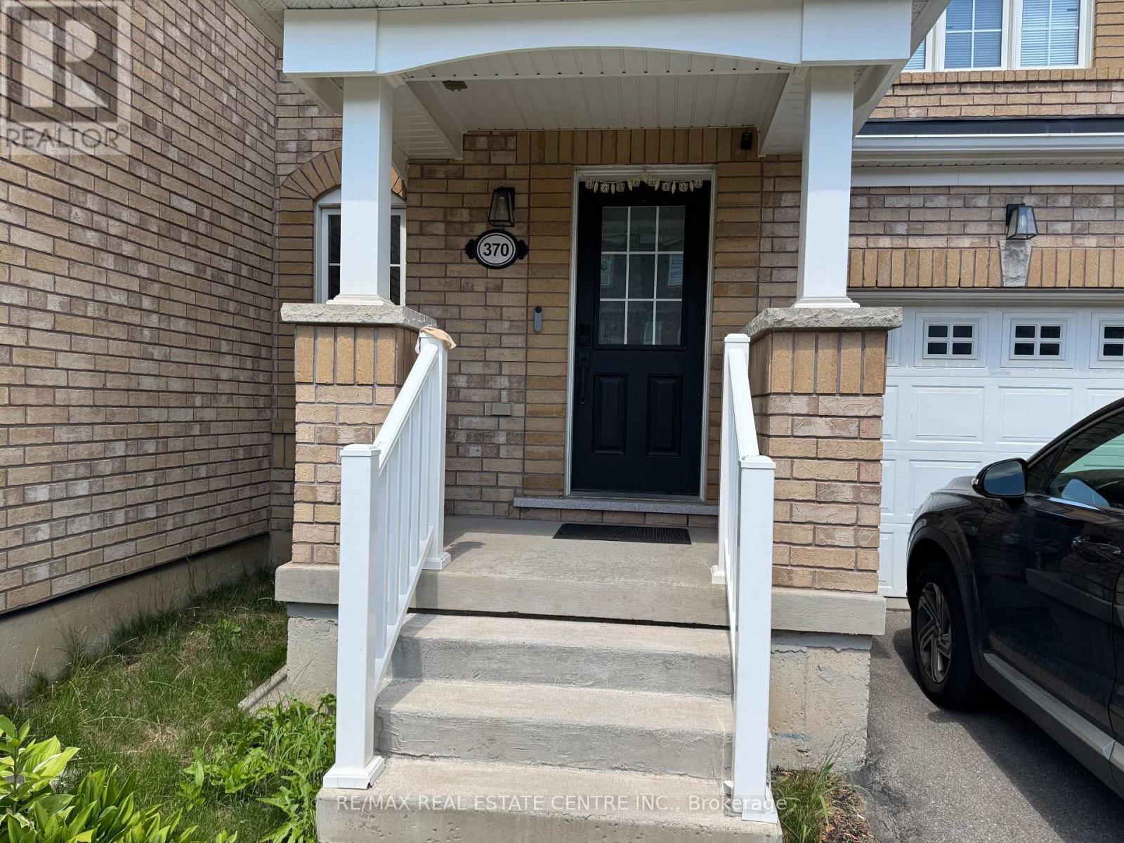 370 Cavanagh Lane, Milton, Ontario  L9T 8J9 - Photo 2 - W13551916