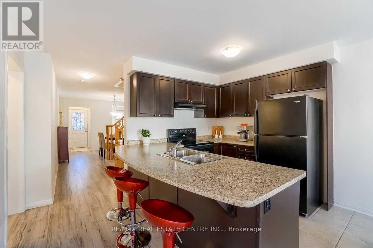 370 Cavanagh Lane, Milton, Ontario  L9T 8J9 - Photo 6 - W13551916