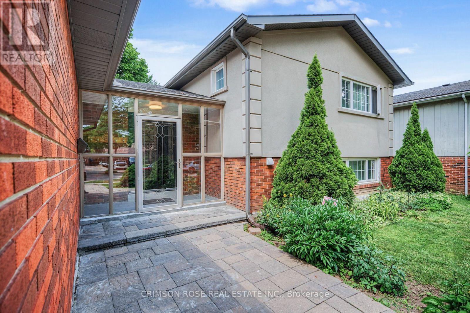 7018 Cadiz Crescent, Mississauga, Ontario  L5N 1Y4 - Photo 4 - W13551950