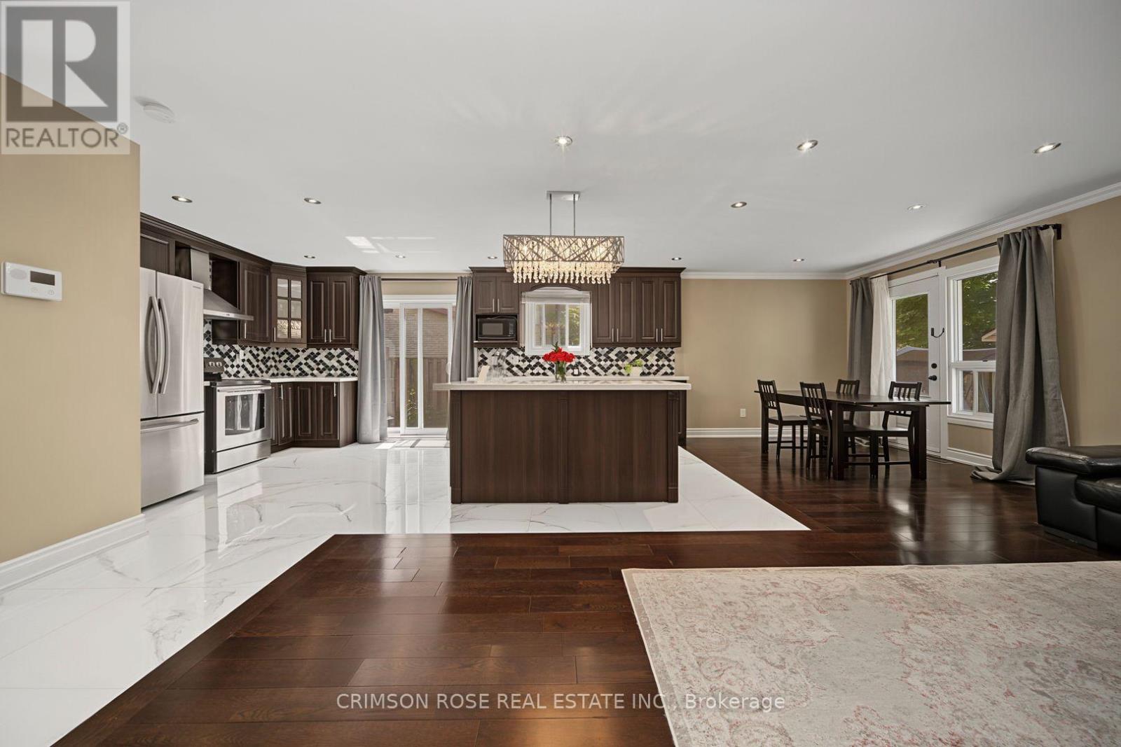7018 Cadiz Crescent, Mississauga, Ontario  L5N 1Y4 - Photo 7 - W13551950