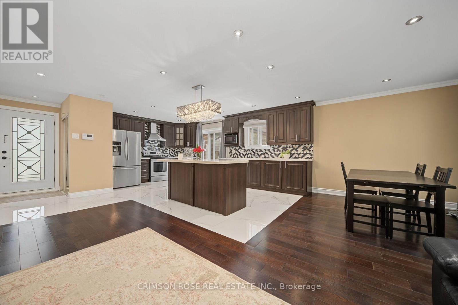 7018 Cadiz Crescent, Mississauga, Ontario  L5N 1Y4 - Photo 8 - W13551950