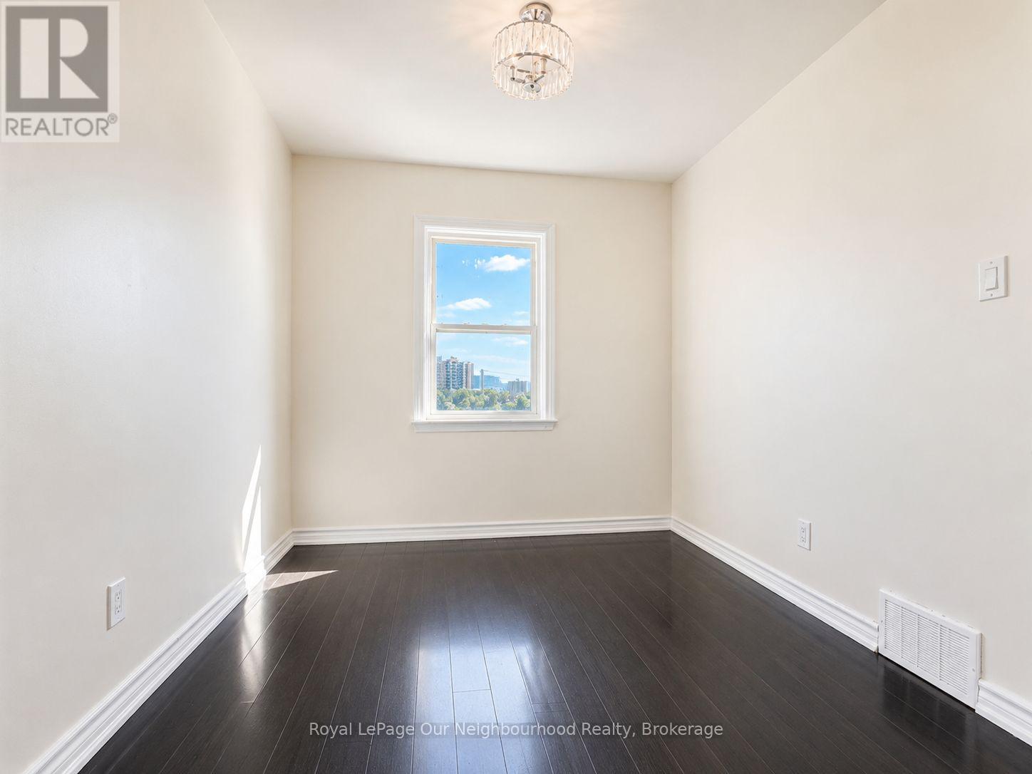 728 Weston Road, Toronto, Ontario  M6N 3R5 - Photo 12 - W13552022