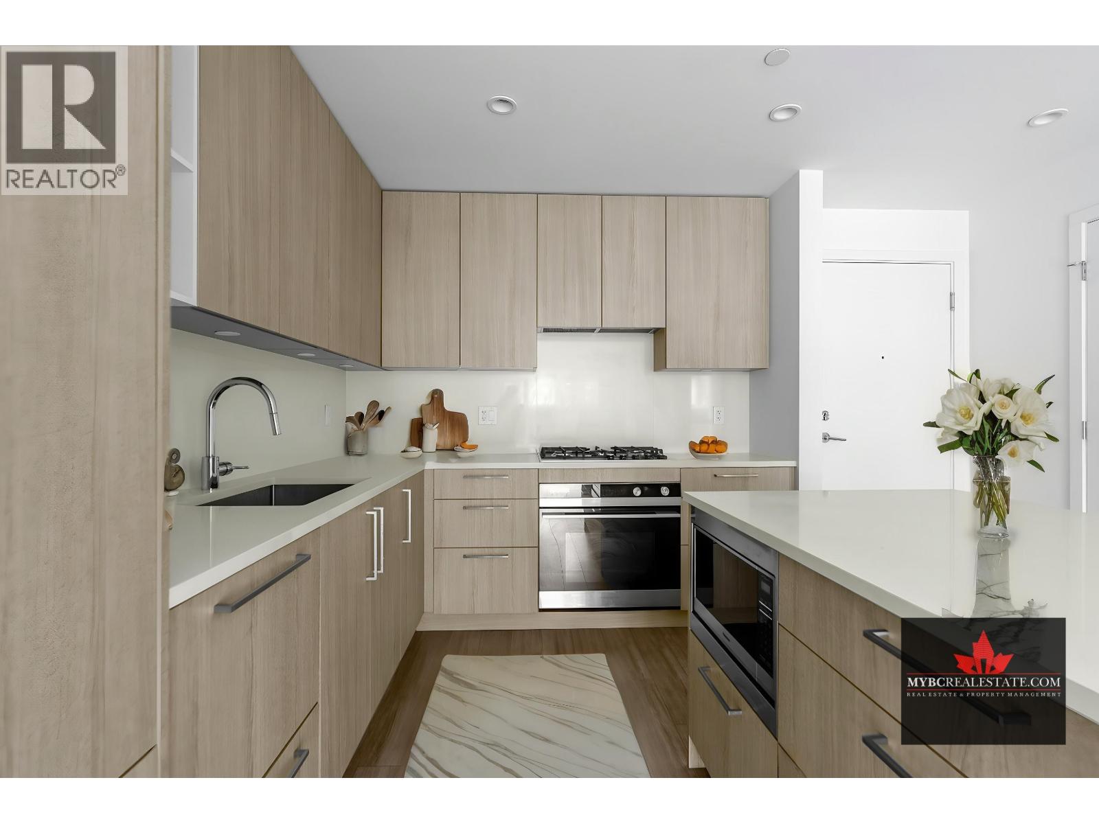 102 747 E 3rd Street, North Vancouver, British Columbia  V7L 1G8 - Photo 13 - R3084964