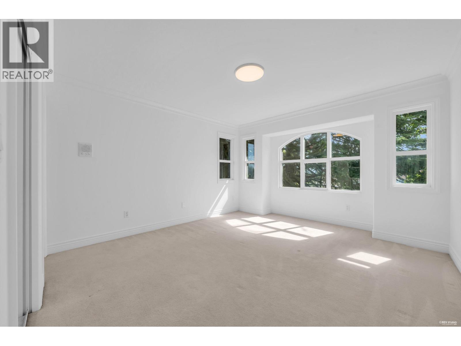 6091 Selma Avenue, Burnaby, British Columbia V5H 3R1 - Photo 5 - R3145248