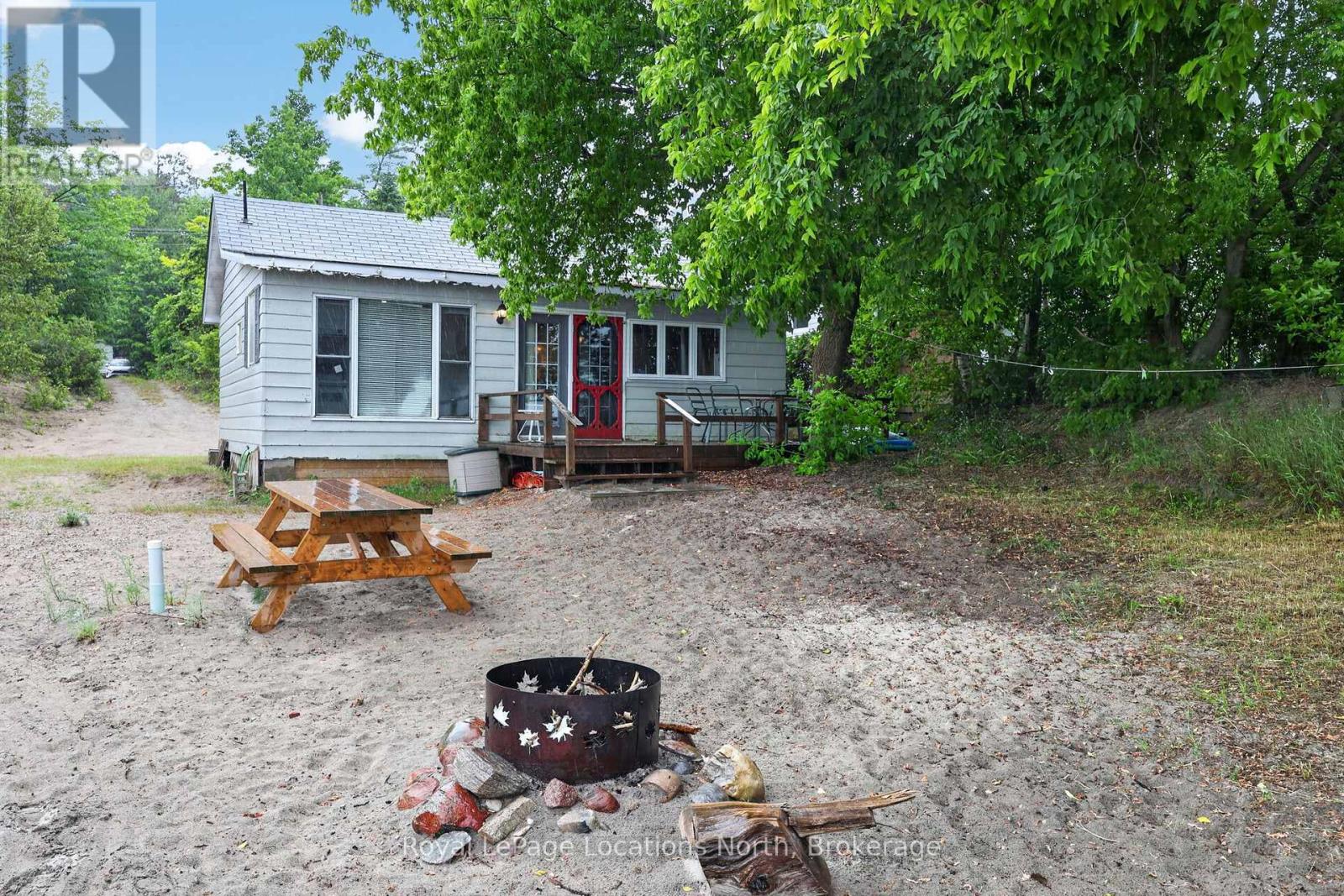 2134 Tiny Beaches Road S, Tiny, Ontario  L0L 1P1 - Photo 4 - S13552004