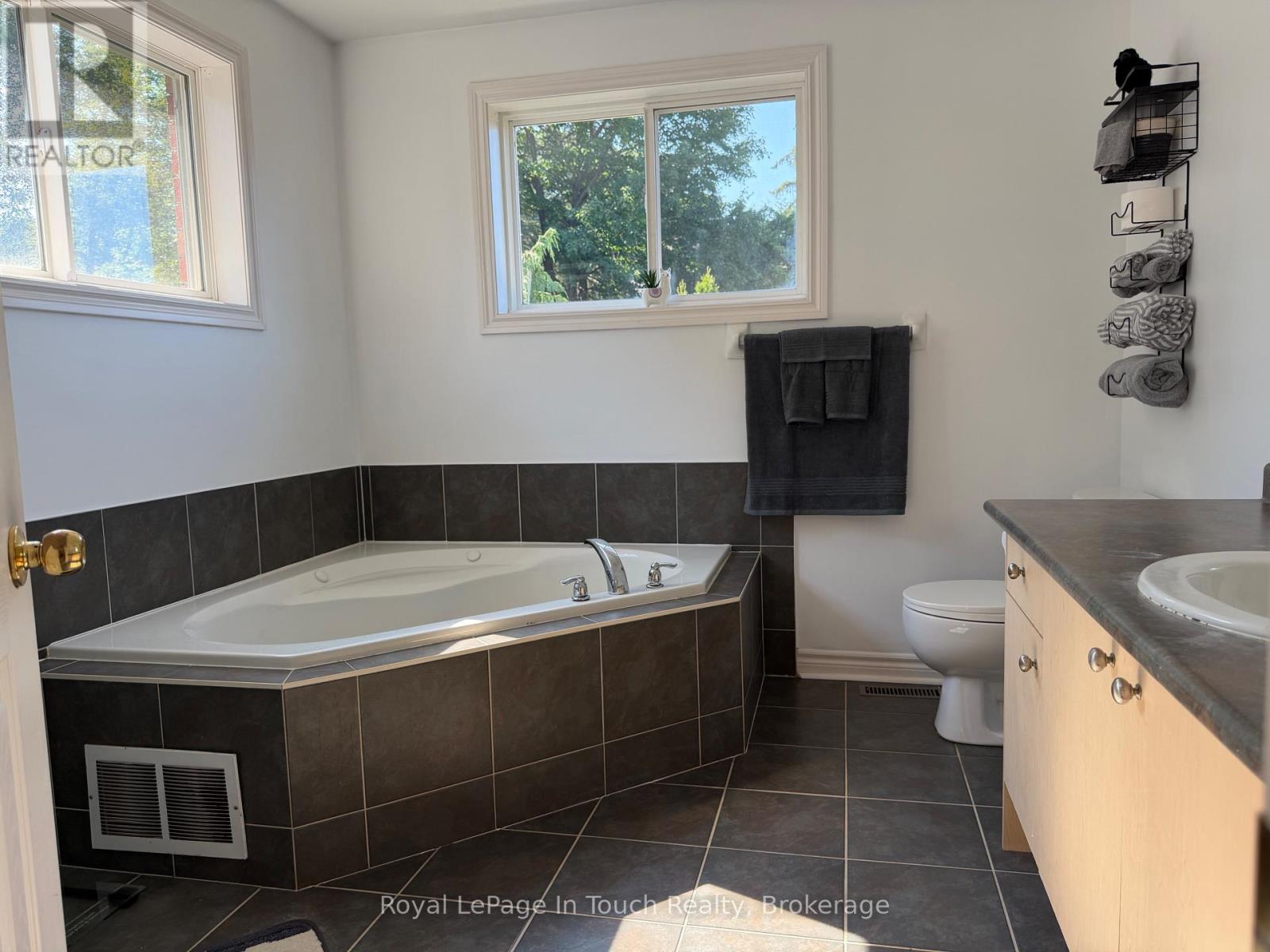 384 Keller Drive, Midland, Ontario  L4R 0A7 - Photo 14 - S13552012