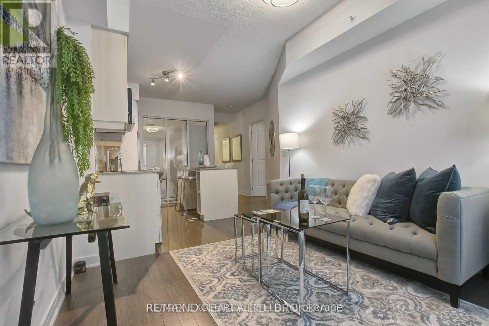 608 Se - 9199 Yonge Street, Richmond Hill, Ontario L4C 1H7 - Photo 15 - N13552006