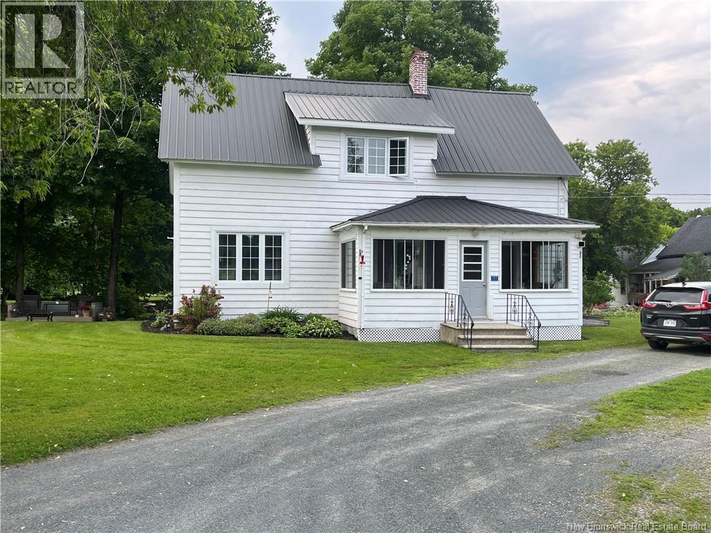 11 Hospital Street, Bath, New Brunswick  E7G 1B3 - Photo 2 - NB133304