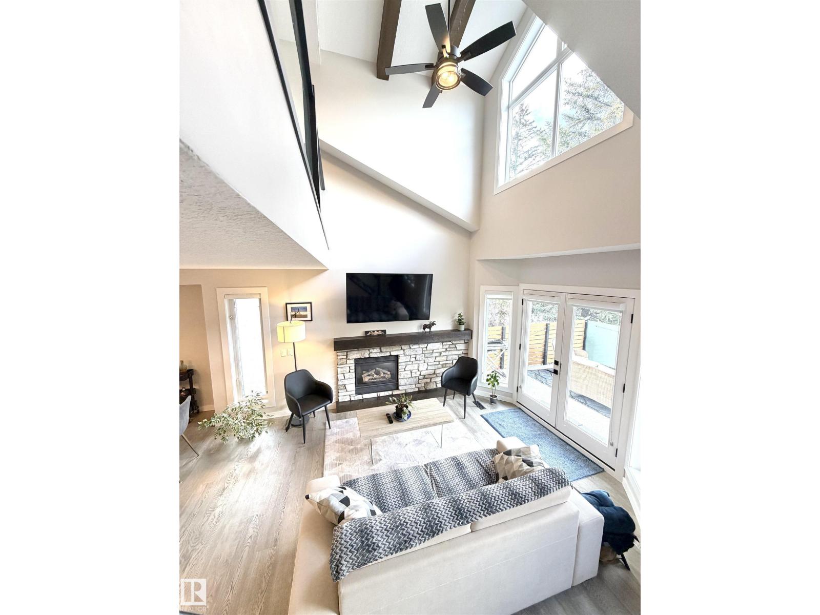 729 7th St, Canmore, Alberta  T1W 2C3 - Photo 12 - E4498331