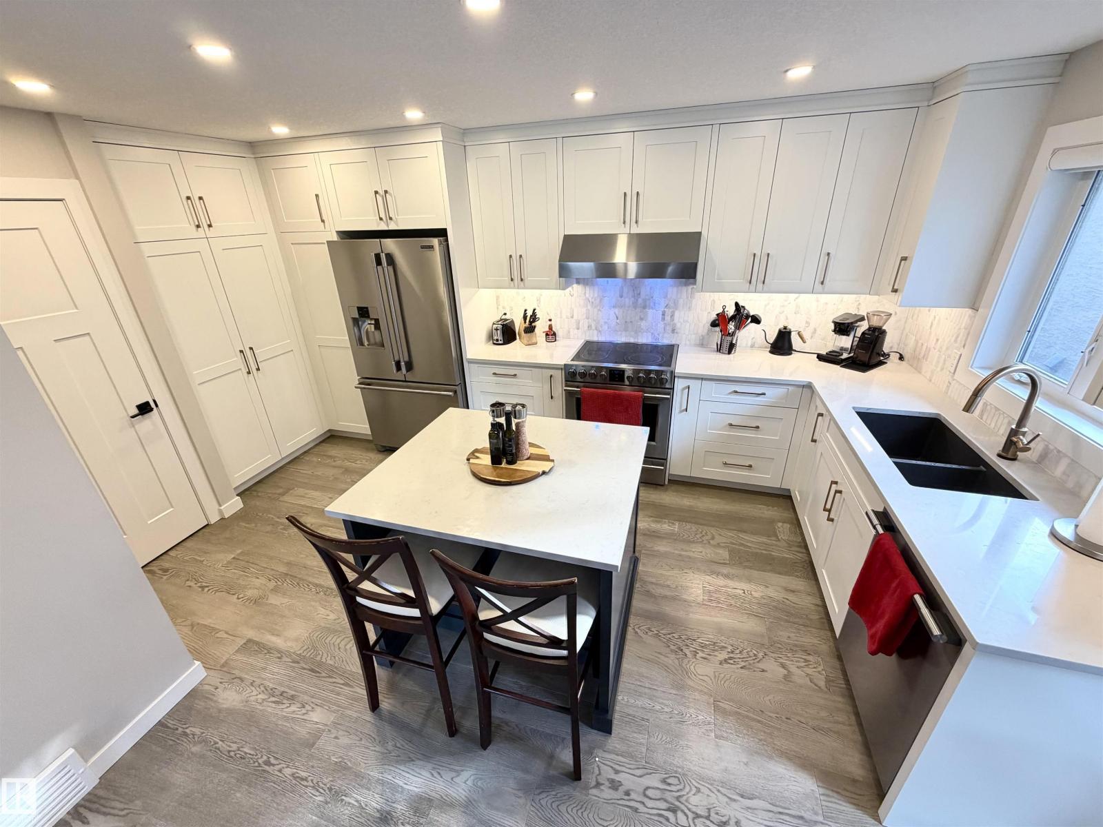 729 7th St, Canmore, Alberta  T1W 2C3 - Photo 18 - E4498331