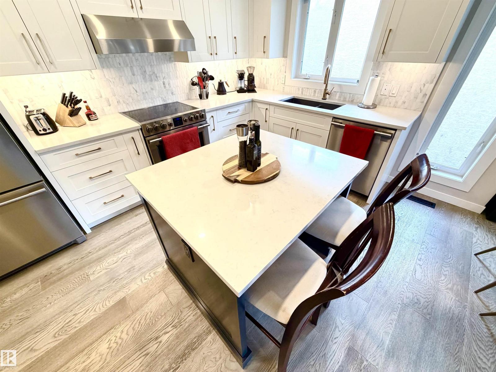 729 7th St, Canmore, Alberta  T1W 2C3 - Photo 25 - E4498331