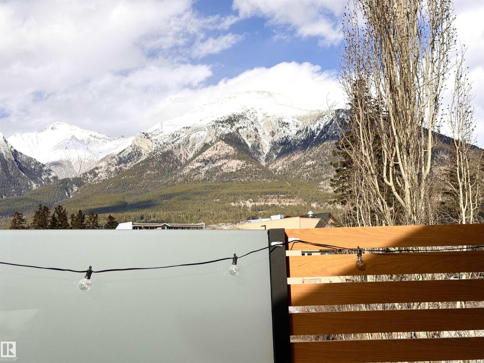 729 7th St, Canmore, Alberta  T1W 2C3 - Photo 5 - E4498331