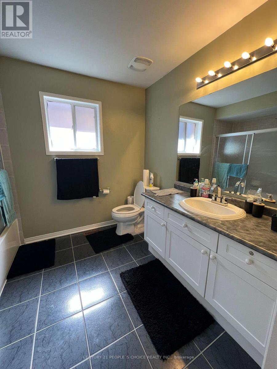 57 Fallstar Crescent, Brampton, Ontario  L7A 2J7 - Photo 11 - W13552032