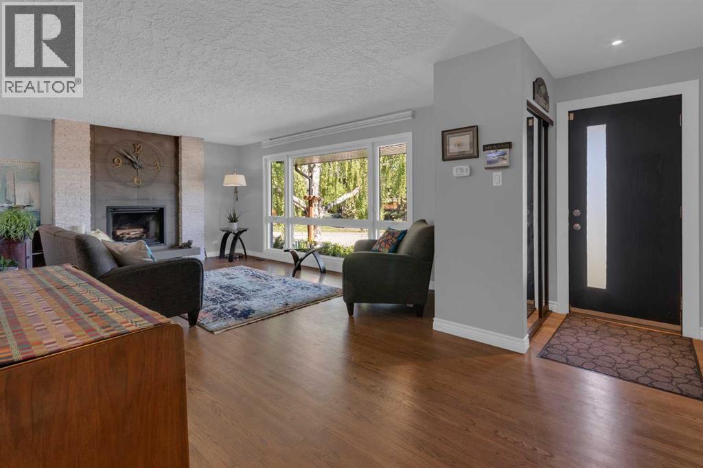 157 Wildwood Drive Sw, Calgary, Alberta  T3C 3C7 - Photo 3 - A2322249