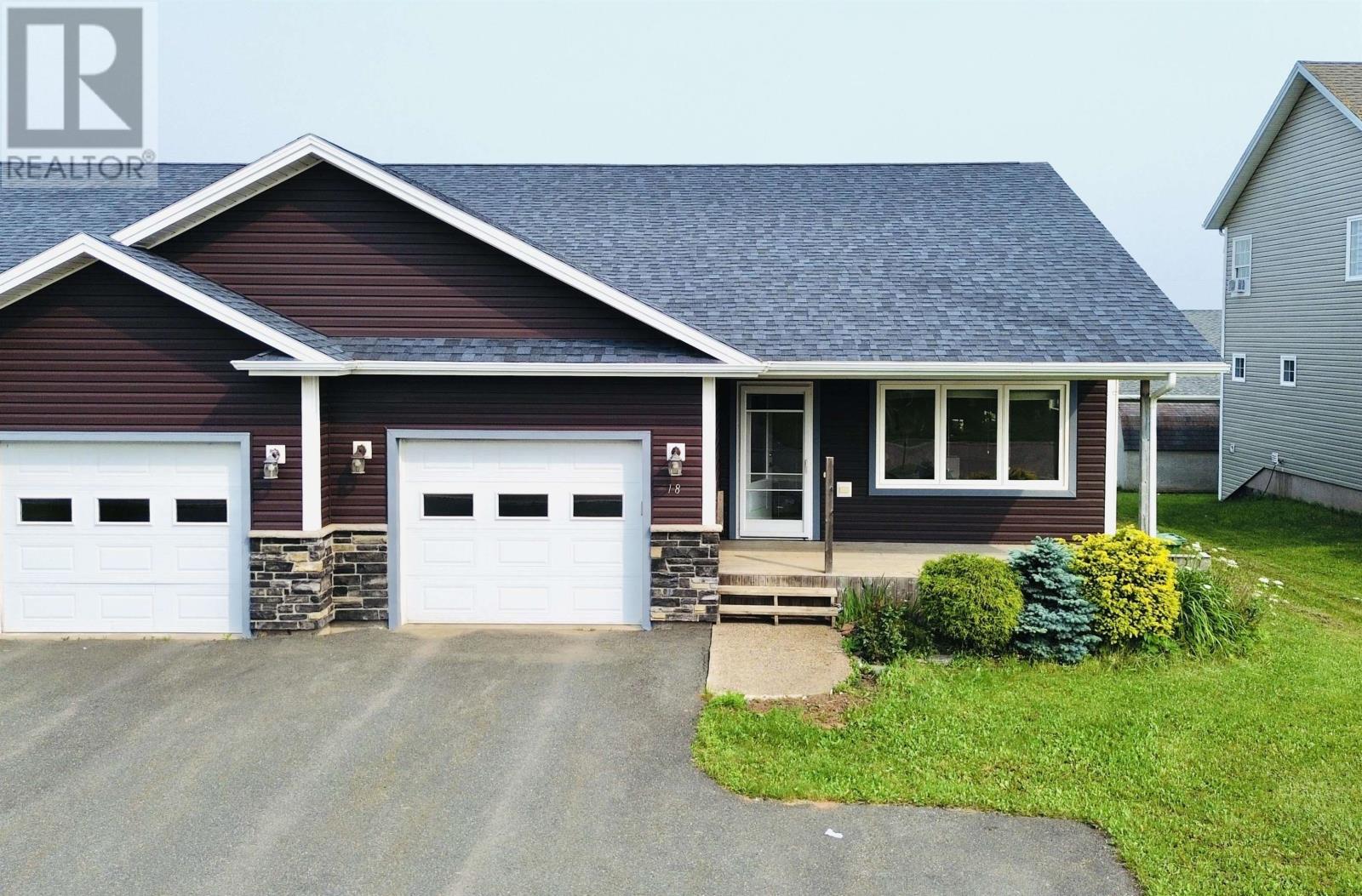 18 Parkman Drive, East Royalty, Prince Edward Island  C1C 0T4 - Photo 1 - 202617255