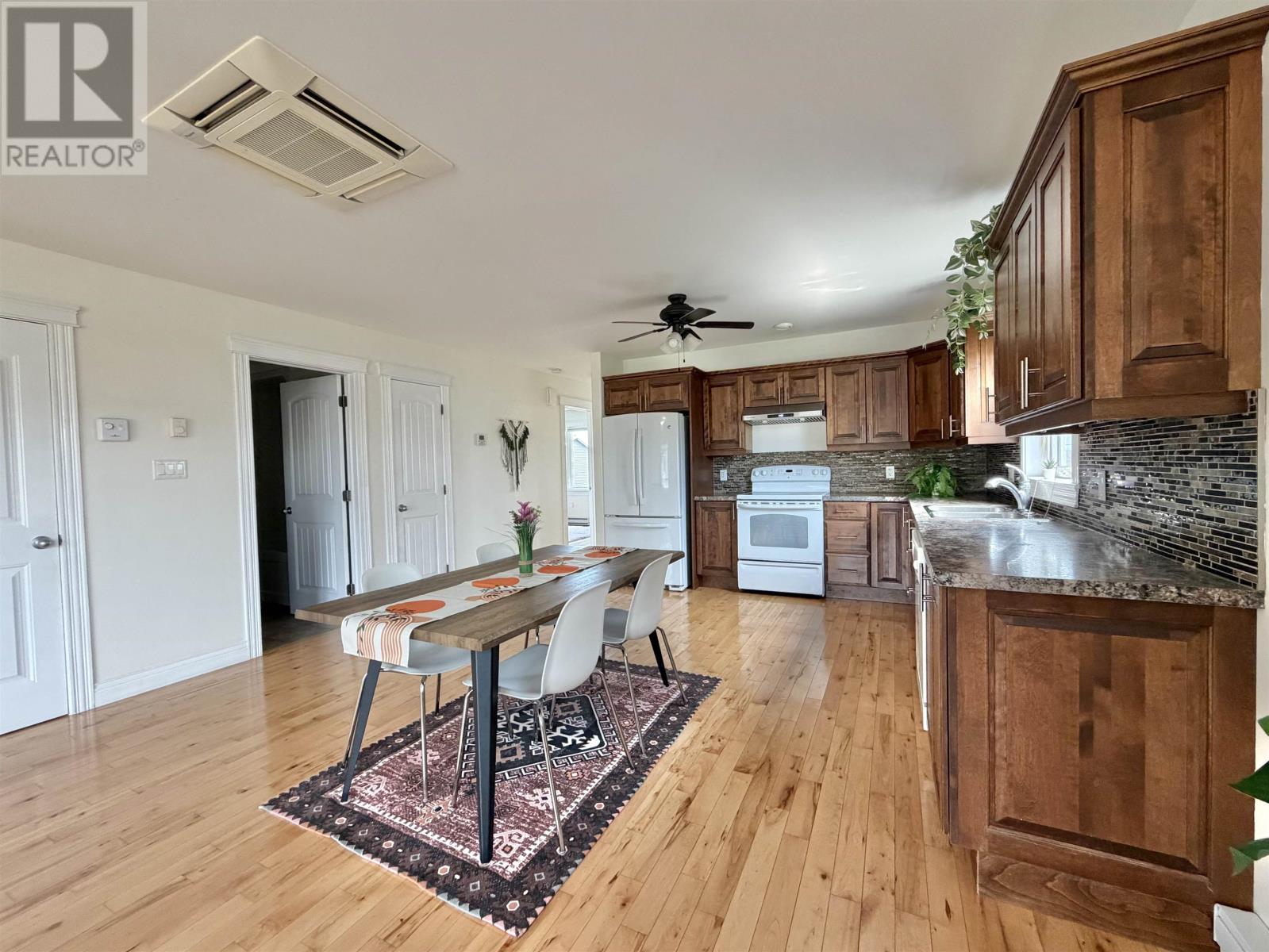18 Parkman Drive, East Royalty, Prince Edward Island  C1C 0T4 - Photo 7 - 202617255