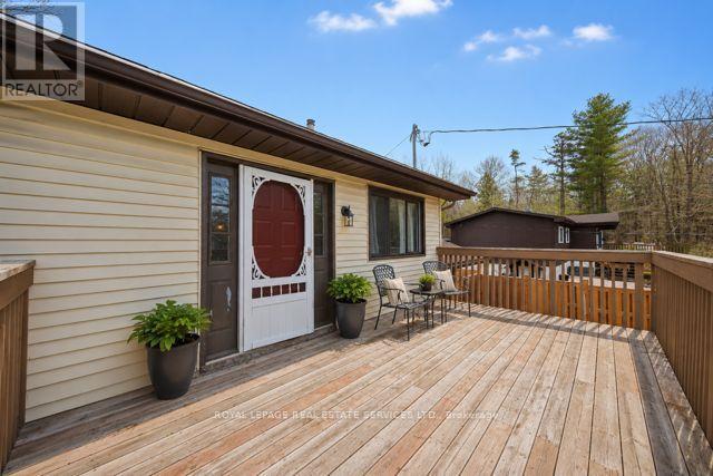 93 Ronald Avenue, Tiny, Ontario  L0L 1P1 - Photo 2 - S13551900