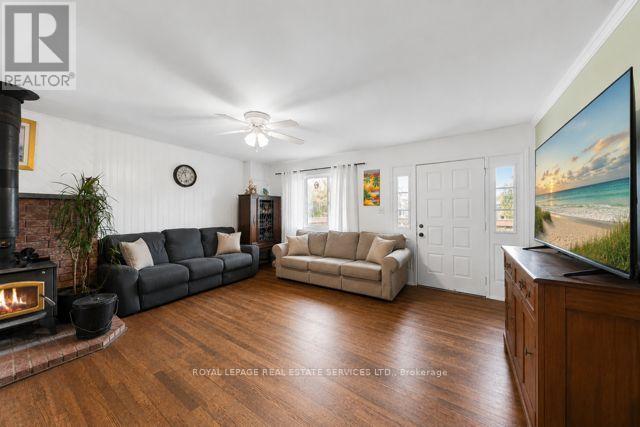 93 Ronald Avenue, Tiny, Ontario  L0L 1P1 - Photo 7 - S13551900