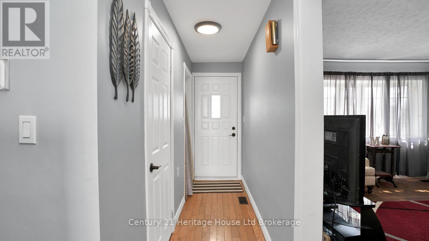117 Wonham Street S, Ingersoll, Ontario  N5C 2Y9 - Photo 5 - X13552084