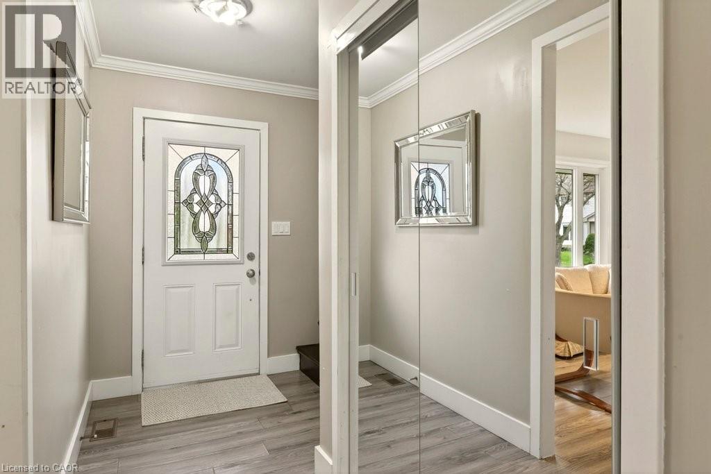 120 Chilton Drive, Hamilton, Ontario  L8J 1M5 - Photo 3 - 40837692
