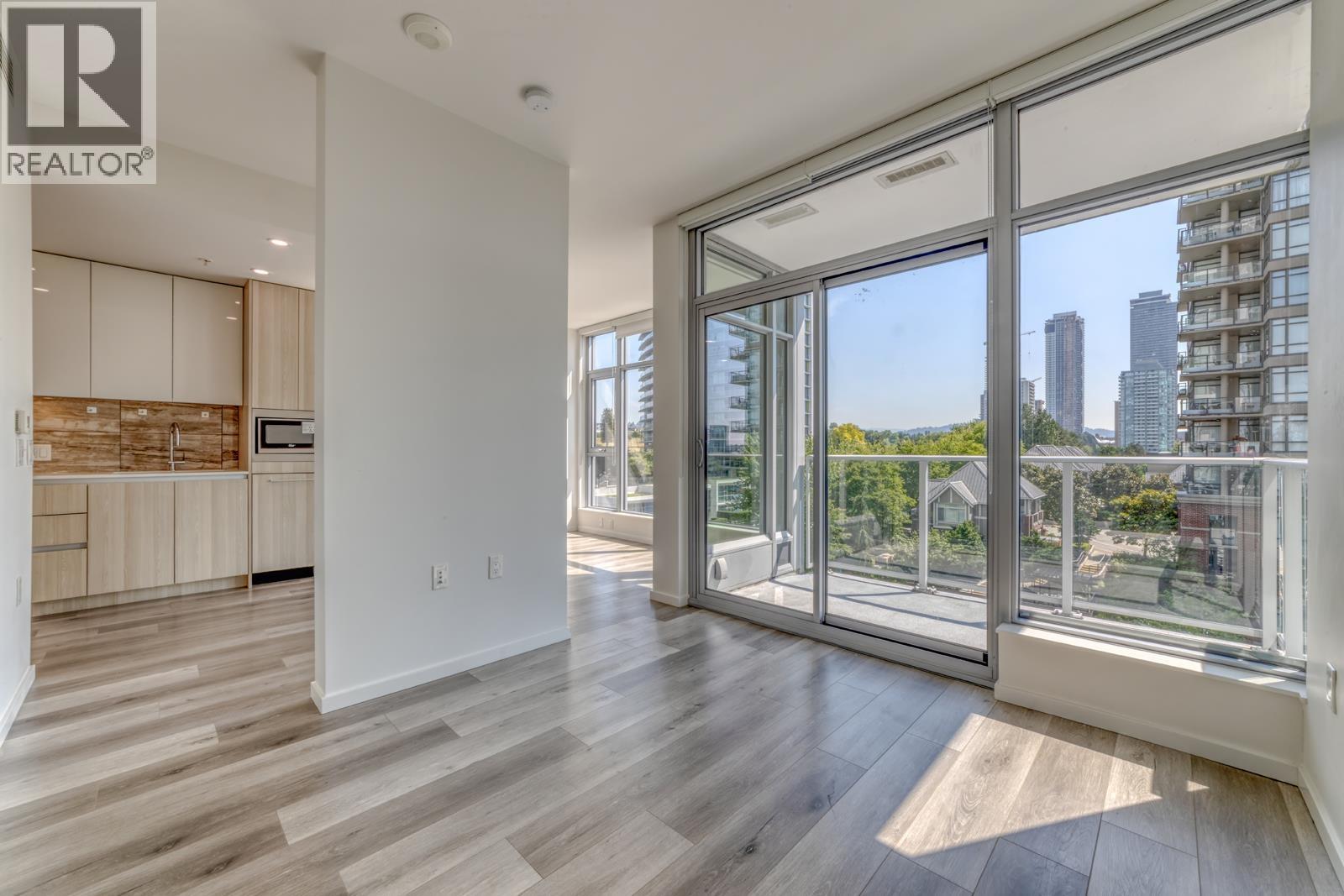 703 1888 GILMORE AVENUE — photo 10