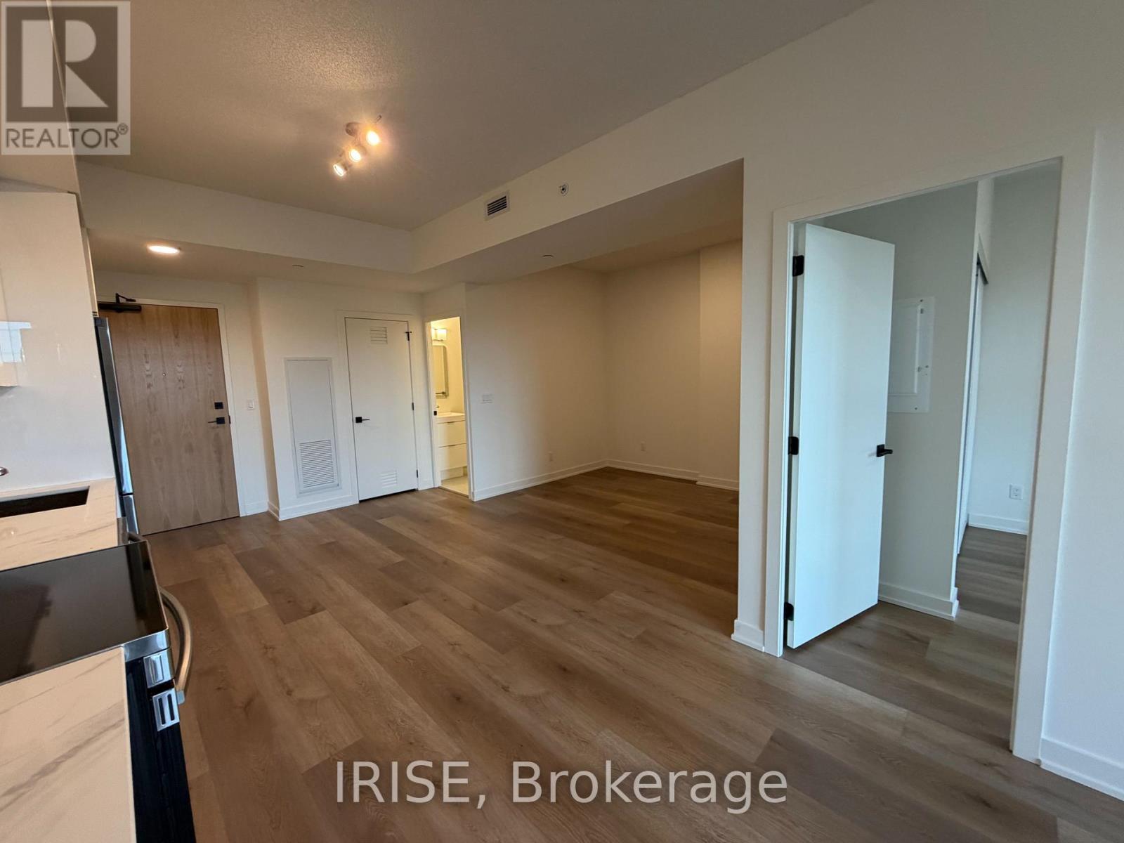 304 - 33 ERIE AVENUE - Photo 5