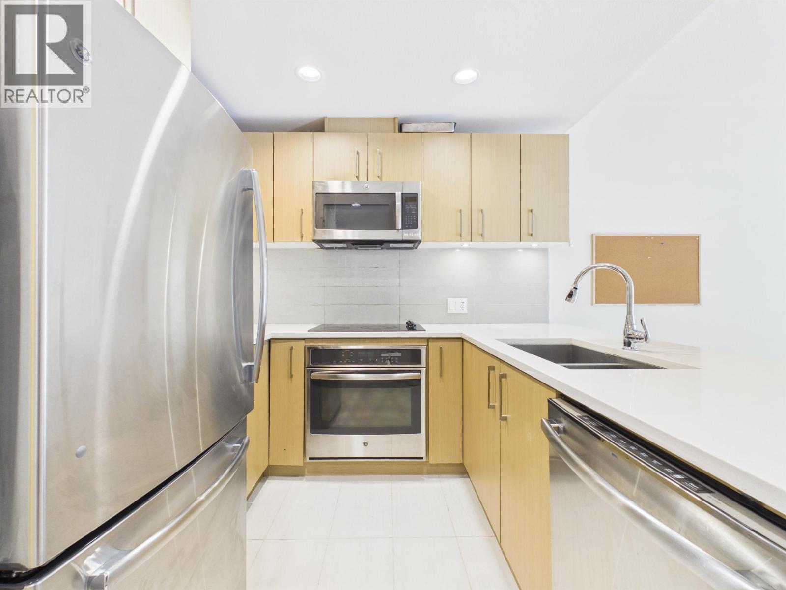 605 5981 Gray Avenue, Vancouver, British Columbia V6S 0G1 - Photo 3 - R3145255